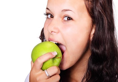 Food items to opt for healthy teeth
